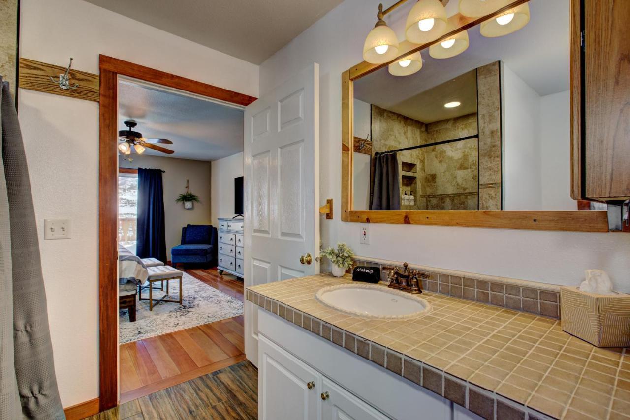Twin Pines Wilderness Cabin: Scenic Views & Pet-Friendly Retreat Boise Exterior photo