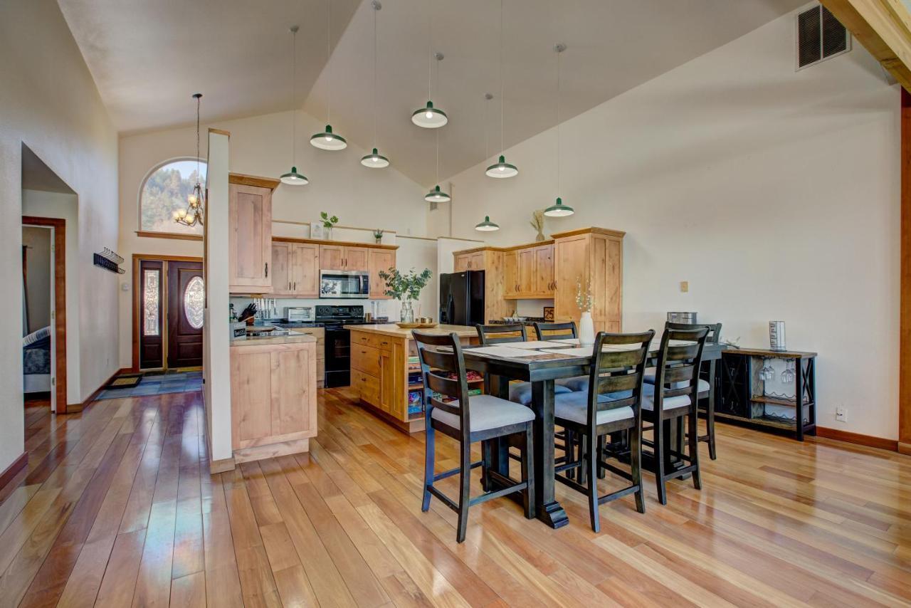 Twin Pines Wilderness Cabin: Scenic Views & Pet-Friendly Retreat Boise Exterior photo