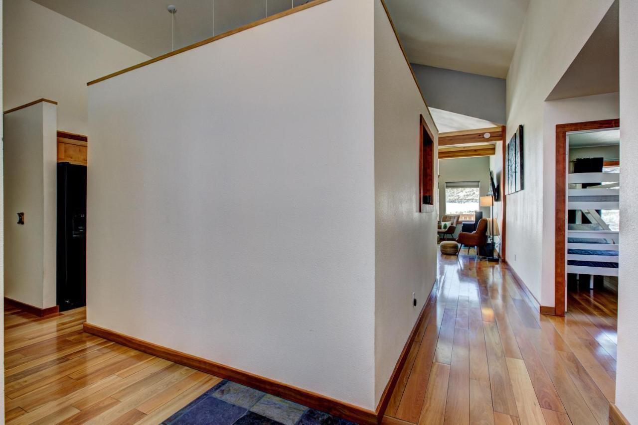 Twin Pines Wilderness Cabin: Scenic Views & Pet-Friendly Retreat Boise Exterior photo